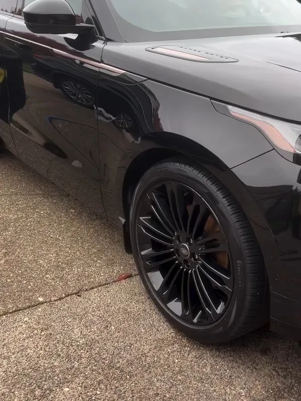 Black Range Rover Velar